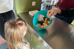 f8bb5381-7f64-4ef9-bcb9-1eece0aeefa9